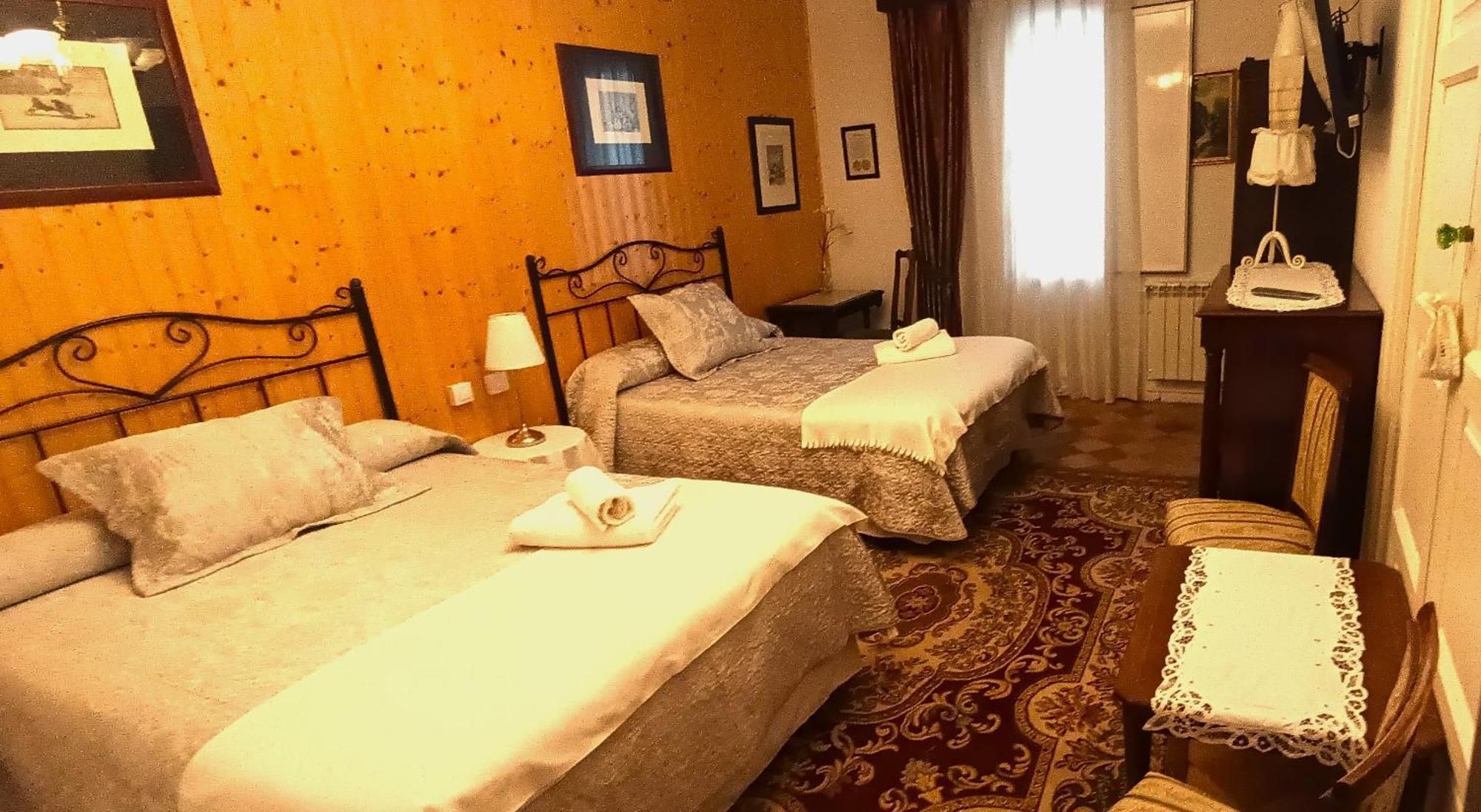 Urrea de Gaen Casa Rural La Casona מראה חיצוני תמונה