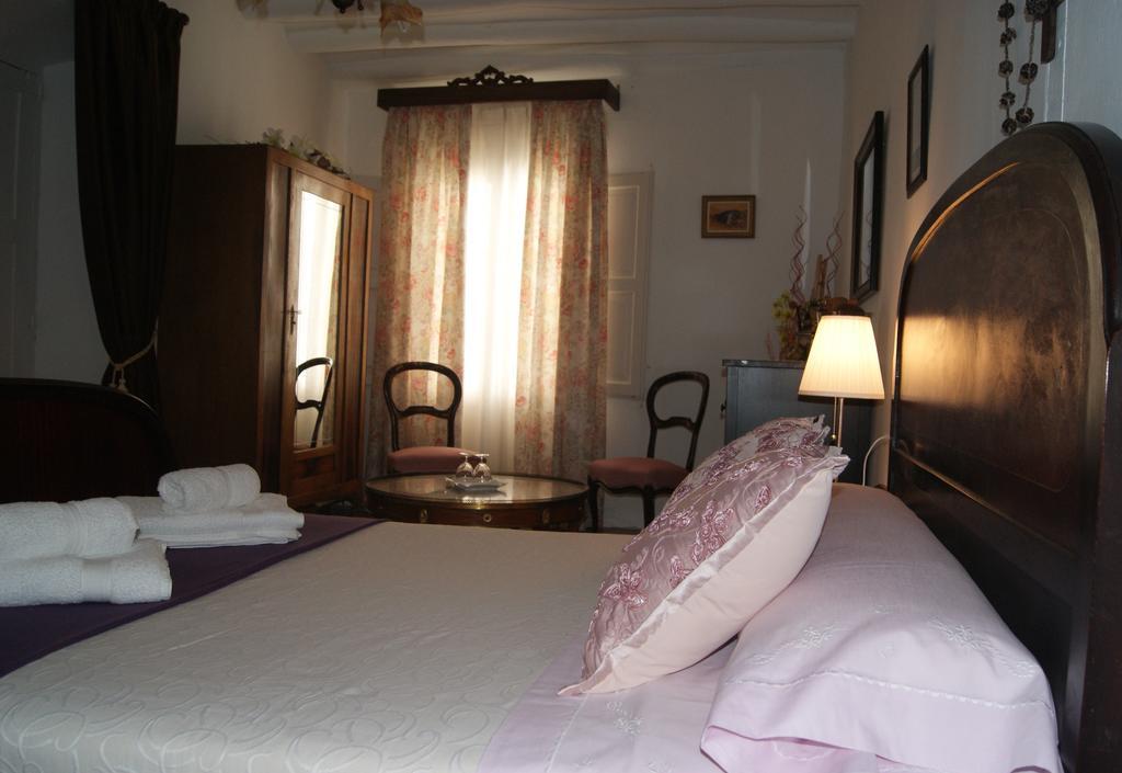 Urrea de Gaen Casa Rural La Casona חדר תמונה