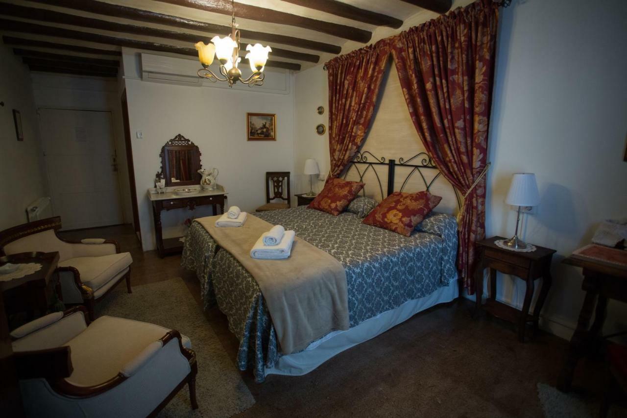 Urrea de Gaen Casa Rural La Casona מראה חיצוני תמונה