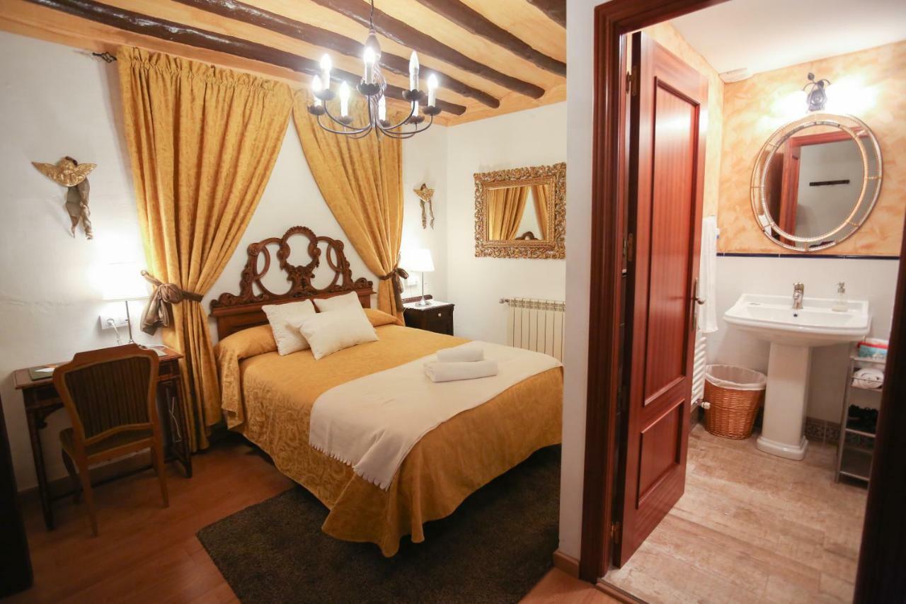 Urrea de Gaen Casa Rural La Casona מראה חיצוני תמונה